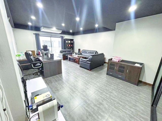 สุขุมวิท55-63 ทองหล่อ เอกมัย ถูกที่สุดในโลก ให้เช่า Studio ใหม่ ออฟฟิศ 3ชั้น 240ตรม. ทำเลค้าขาย ใจกลางเมือง 20 ตรว.  ดองกิ มอลล์