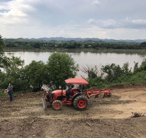 ต้องการขาย ที่ดิน ที่ดินติดแม่น้ำโขง เชียงคาน เลย 25000000 บาท  ขนาดพื้นที่ 34 ตร.วา 3 งาน 7 ไร่ ใกล้ ติดแม่น้ำโขง และห่างถนนคนเดินเชียงคาน เพียงแค่ 5 กม. โครตคุ้ม