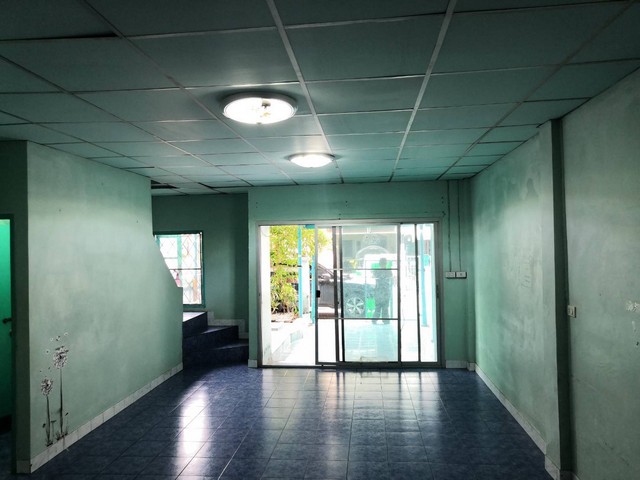 ขายทาวน์เฮ้าส์ 2 หลังติด หมู่บ้านบัวทอง3 อำเภอบางบัวทอง จังหวัดนนทบุรี หลังละ 20 ตารางวา รวม 40 ตารางวา