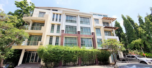 HR1743ให้เช่าอาคาร 4 ชั้น พื้นที่ใช้สอย 600 ตรม.ย่านบางใหญ่ ใกล้เซ็นทรัลเวสเกตท์ เหมาะทำออฟฟิศค่าเช่า 95,000 บาทต่อเดือนติดต่อ : คุณพร 0938091444 (เบอร์นี้แอดไลน์ได้คะ),โทร 0939833259ID Line : henghengpaulaรหัสประกาศ HR1743HR1743ให้เช่าอาคาร 4 ชั้น พื้นที่ใช้สอย 600 ตรม.ย่านบางใหญ่ ใกล้เซ็นทรัลเวสเกตท์ เหมาะทำออฟฟิศขนาดพื้นที่แต่ละชั้นประมาณ 150 ตรม. พื้นที่ใช้สอยอาคารรวม 600 ตร.ม. 4 ห้องนอน 9 ห้องน้ำมีห้องอบรมส