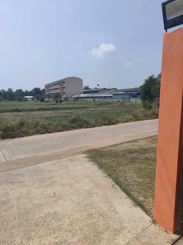 ขายที่ดิน ต.ขาณุวรลักษบุรี อ.สลกบาตร จ.กำแพงเพชร ราคา 450,000 บาท พร้อมโอน