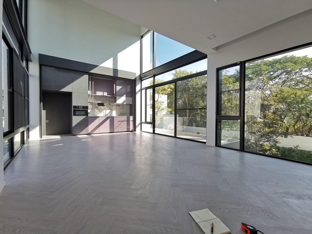 ให้เช่า-ขายบ้านหรู บ้าน 3 ชั้น หมู่บ้านนันทวัน  ถนนกรุงเทพกรีฑา ที่ดิน 102.1 ตรว.พื้นที่ใช้สอย 380 ตรม.4 ห้องนอน 5 ห้องน้ำ