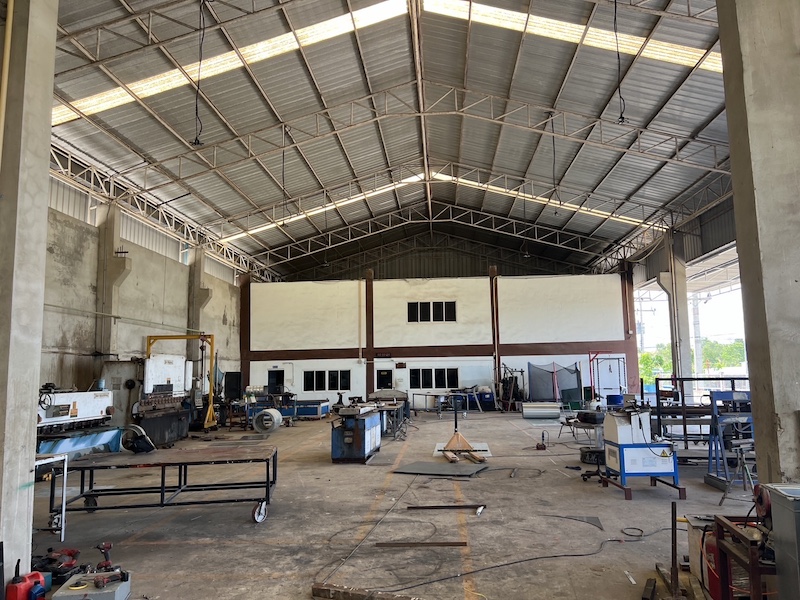 BST684 ขายโรงงานโกดังโรงงานอาคารพักอาศัย 1 ไร่  พื้นที่สีม่วง ใกล้ชิดติดนิคมอมตะซิตี้ ระยอง