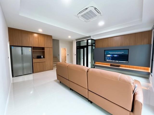 PF04 ให้เช่าบ้านแฝด 3 ชั้น โครงการ พาทิโอ รัชโยธิน PATIO Ratchayothin หลังมุม ใกล้BTS เสนานิคม