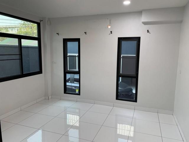 EPL-BR1179 ให้เช่าโฮมออฟฟิศ 3ชั้น ย่านบางบอน ใกล้เซ็นทรัล พระราม 2 เนื้อที่ 90 ตารางวา พื้นที่ใช้สอย 350 ตารางเมตร 5 ห้องนอน3 ห้องน้ำ