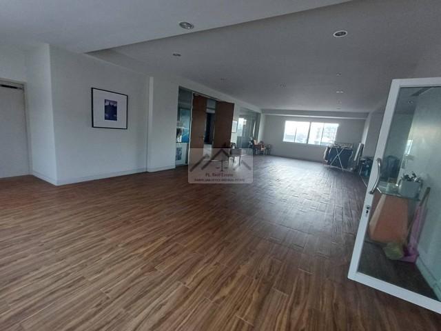 EPL-BR1178 ให้เช่าอาคาร 5 ชั้น Stand Aloneย่านทาวน์อินทาวน์ ถนนศรีวรา พื้นที่ 2,000 ตรม.จอดรถประมาณ 10 คัน พร้อมเฟอร์นิเจอร์สำนักงาน