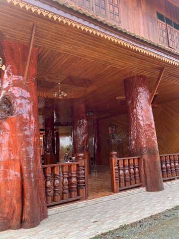 ขายบ้านไม้ทั้งหลัง พร้อมที่ดิน ไม้ประดู่  สัก ต.ไชยวัฒนา  อ.ปัว จ.น่าน