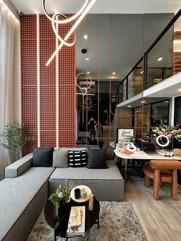 ขายดาวน์คอนโด ออริจิ้น ปลั๊กแอนด์เพลย์ อี22 สเตชั่น ติดรถไฟฟ้า ห้อง 2 ชั้น Duo Space พร้อมเข้าอยู่ พฤษภาคม 68