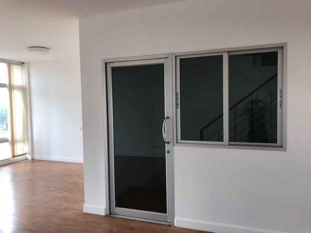 ให้เช่าอาคาร 4 ชั้น ใกล้แม็กซ์แวลู นวมินทร์ ถ. รัชดา-รามอินทรา โครงการเวิร์ค เพลส รัชดา-รามอินทรา เนื้อที่ 22 ตรว.พื้นที่ 200 ตรม.