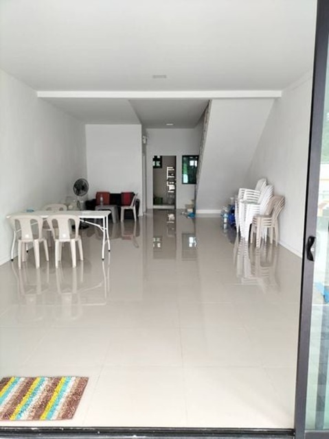 ทาวน์โฮม 3 ชั้น  สะดวก ใกล้ 7-11 และ CJ 3น้ำ วัดไพร่ฟ้า แม่น้ำเจ้าพระยา ให้เช่า ทำเลดี ติดถนนราชพฤกษ์