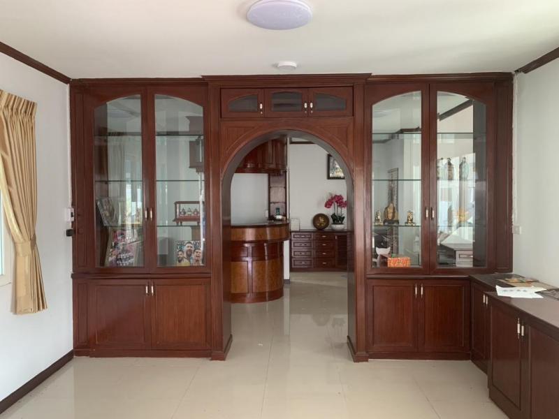 EPL-HR3635 ให้เช่าบ้านเดี่ยว 2 ชั้น  ลาดพร้าว 60 ที่ดิน 139 ตารางวา มี 3 ห้องนอน 3 ห้องน้ำ 4ที่จอดรถ พร้อมเครื่องปรับอากาศ เครื่องใช้ไฟฟ้า