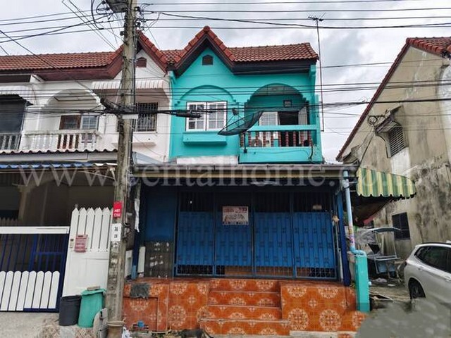 รหัสทรัพย์  5471ทาวน์เฮ้าส์ หมู่บ้านรามอินทราวิลเลจ 2 หลังริมต่อเติมเต็ม พร้อมอยู่ที่ตั้ง : เจริญพัฒนา6 ถนนรามอินทรา เขตคลองสามวา กรุงเทพมหานครรายละเอียดทรัพย์- ทาวน์เฮ้าส์ 2 ชั้น, ขนาดพื้นที่  20 ตารางวา, พื้นที่ใช้สอย 95  ตารางเมตร- 3 ห้องนอน 2 ห้องน้ำ 1 ห้องรับแขก, 1 ห้องครัว 1 ที่จอดรถ  - พื้นชั้นล่างกระเบื้อง , พื้นชั้นบนกระเบื้อง- เหล็กดัด- หน