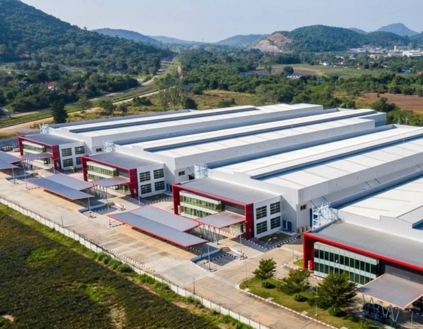 TEL :088-559 5199 คุณเอLine: https://line.me/ti/p/C0eGe0whLXให้เช่าโกดัง / คลังสินค้า ใกล้สนามบินอู่ตะเภา สัตหีบ ชลบุรี ว่าง 2 โกดัง เนื้อที่  4,400 ตรม. / 5,158 ตรม. ให้เช่า ตรม.ละ 150 บาท (ออฟฟิศ ตรม.ละ 200 บาท) ประกัน 3 เดือน - ล่วงหน้า 1 เดือน สัญญา 3 ปี รายละเอียด - Dockload - สูง 10 เมตร - ไฟฟ้า 3 เฟส / 630 KVA - พื้นรับน้ำหนัก 10 ตัน/ตรม. - Overhead Crane Support เดินทางสะดวก - ห่างสนามบินอู่ตะเภา 9.2 km.- ห่างท่าเรือสัตหีบ 18.2 km.- ห่างนิคมมาบตาพุด 26 km. - ห่างท่าเร