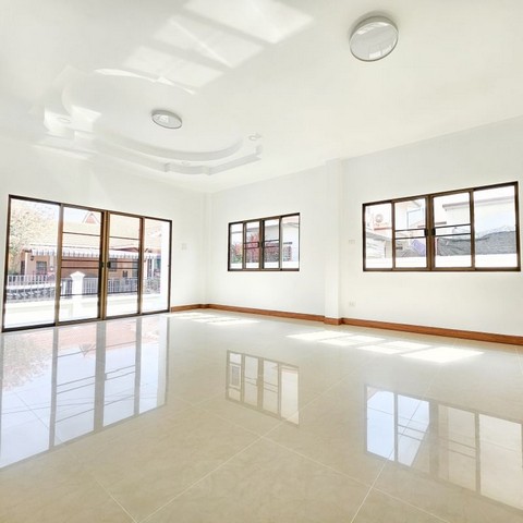 บ้านสวยหลังใหญ่ แปลงมุม ติดสวนโครงการ สันทราย