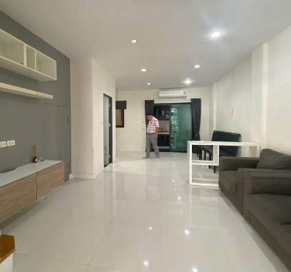 ให้เช่าทาวน์โฮม 3 ชั้น Cozy@Ladprao41 ลาดพร้าว โชคชัยสี่ นาคนิวาส