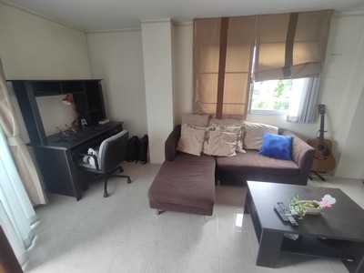 ขายในราคาที่คุณอยากซื้อ !!! ขาย คอลเลจวิวคอนโด 1 ศรีราชา หลังโรงเรียนอัสสัมชัญ ชั้น 4 ห้องมุม วิวทางรถไฟสวย 54 ตรม. (College View Condo)