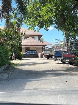 บ้านหรูริมถนนราชพฤกษ์-นนทบุรี 1 สัมผัสความเป็นเลิศและความสะดวกสบาย