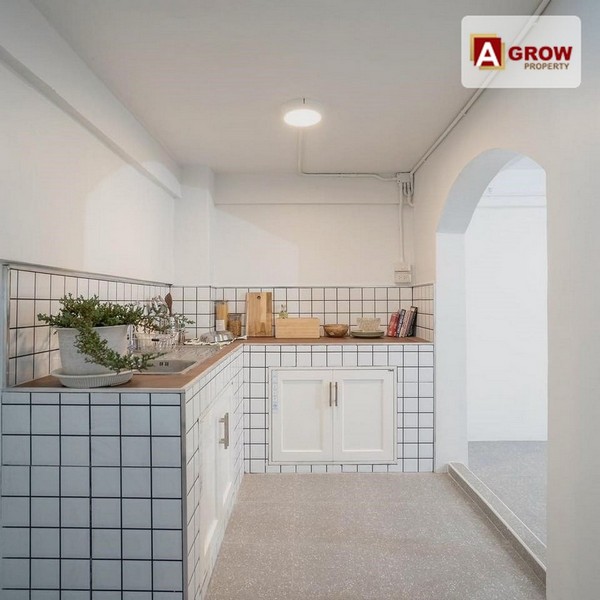 อาคารพาณิชย์/ตึกแถว 3.5 ชั้น ซ.จรัญสนิทวงค์ 66/1 รีโนเวทพร้อมอยู่