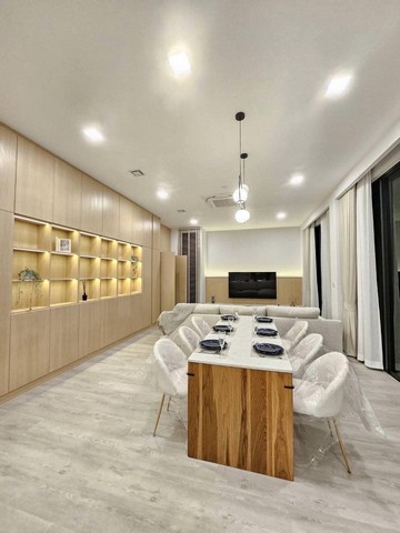 ให้เช่าบ้านเดี่ยว3ชั้น โครงการVIVE  วีเว่ พระราม9 กรุงเทพกรีฑา มีลีฟท์  ใกล้ เดอะไนน์ พระราม 9