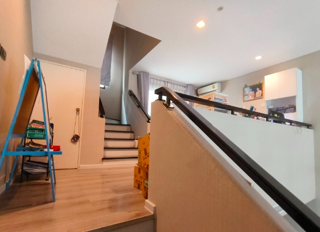 ขายทาวน์โฮม 4 ชั้น บ้านกลางเมืองวิภาวดี ถนนแจ้งวัฒนะ 1 ซอยวิภาวดี64 หลักสี่