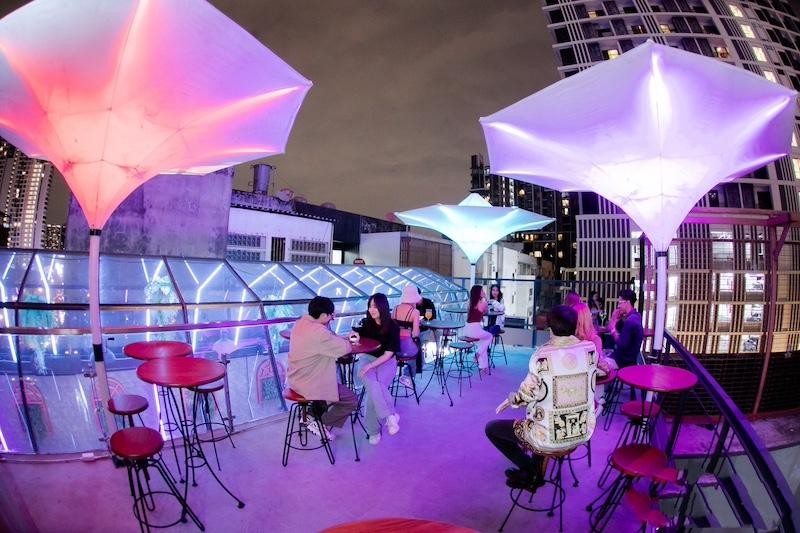 ให้เช่า / เซ้ง พื้นที่ชั้น 1 และ ชั้น 2 ร้านอาหาร และ ผับ บาร์ ร้านชาบู สุขุมวิท 63 มีลิฟหน้าร้านทางแยกแต่ละร้านในตึก ถนนเอกมัย