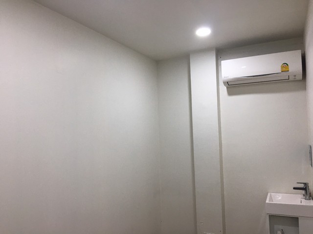 ให้เช่า  พื้นที่อาคาร  ใก้ล BTS อารีย์  แบ่งเช่าเป็นชั้น ได้คะ Tel.0936785948