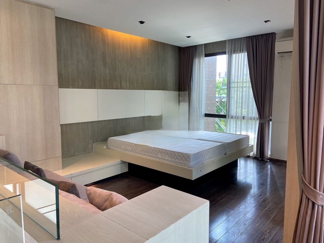 ให้เช่าบ้านเดี่ยวหรู 3 ชั้น  โซล เอกมัย – ลาดพร้าว ทำเลกลางเมือง Town in Town เหม่งจ๋าย ใกล้นานาชาติ SISB, Regent, KIS, บดินทร์เดชา