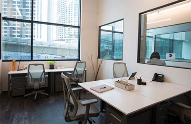 ออฟฟิศตกแต่งพร้อมใช้ พระโขนง สุขุมวิท  อาคารซัมเมอร์ฮิลล์ มีพนักงาน 1 ท่านขึ้นไป   BTS พระโขนง โทร 025125909,  084-543-4833 ดูข้อมูลอาคารอื่นที่ www.irentoffice.com ยินดีรับฝากขาย-เช่าสำนักงาน- รองรับพนักงานตั้งแต่ 1 ท่านขึ้นไป ราคาค่าเช่าประมาณ 9,000 บาทขึ้นไป- มีอุปกรณ์สำนักงานครบทั้งโต๊ะ เก้าอี้ ตู้เก็บเอกสาร พร้อมใช้- ระบบอินเตอร์เน็ต และ wifi ตลอดระยะเวลาทำงาน- มีพนักงานต้อนรับ คอยรับโทรศ