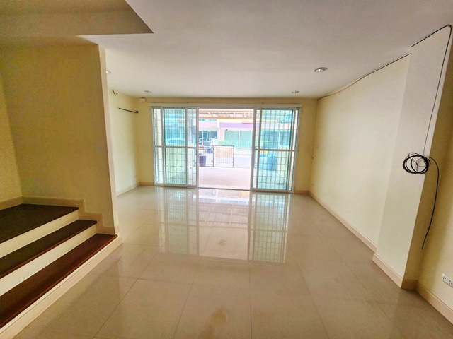 ให้เช่าโฮมออฟฟิศ 4ชั้น อ่อนนุช63-69 8นอน 8น้ำ 6แอร์ ร่มรื่นเงียบสงบ เฉลิมพระเกีรยติ ร.9 จอดรถ 4 คัน ขนาดใหญ่มาก 40ตรว. 640 ตรม.