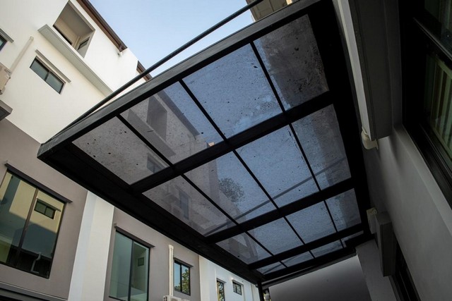 ขายทาวน์โฮม โครงการเนอวานา ดีฟายน์ เอกมัย - รามอินทรา ขนาด 26.40  ตรว. 4 นอน 4 น้ำ เฟอร์นิเจอร์ครบ บ้านหน้าโครงการ