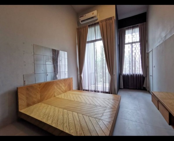 ให้เช่าโฮมออฟฟิศ 3.5 ชั้น โครงการไซมิสบลอสซัม @แฟชั่น ซอยรามอินทรา64  เยื้องแฟชั่นไอซ์แลนด์ หลังมุม  ทาวน์โฮม