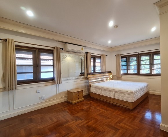 ให้เช่าบ้านเดี่ยว2 ชั้น  เลคไซค์วิลล่า 1 เนื้อที่ 152 ตร.วา 3 ห้องนอน 4 ห้องน้ำ ห้องครัวไทย ห้องครัวฝรั่ง   ใกล้เซ็นทรัลบางนา