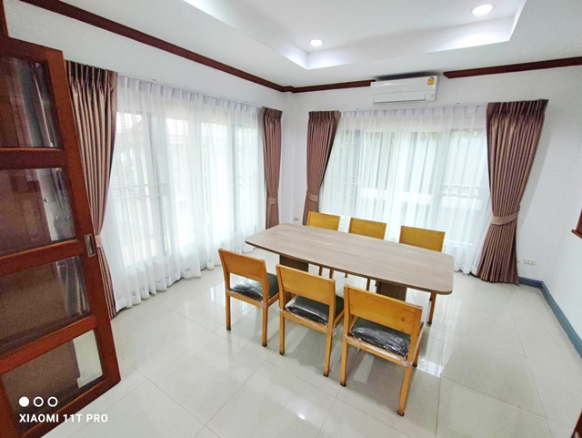 ไม่เคยอยู่ MRTบางรักใหญ่ 1.4กม. ใหญ่มาก หลังมุม เฟอร์ครบ รร.นานาชาติ DBS ให้เช่าคฤหาสน์หรู 2 ชั้น 172ตรว. 262ตรม. รัตนาธิเบศร์ 5นอน