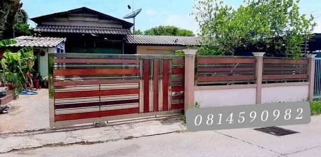 #ด่วนบ้านเดี่ยว164ตรว#วัดอู่ชลบุรี♨️ลด 800,000. บาท#ขายด่วนขายบ้านเดี่ยว ????โซน วัดอู่หนองไม้แดง????เนื้อที่   164. ตรว???? 3 นอน จอดรถได้. 4-5 คัน✴️แหล่งทำเลความเจริญ ใกล้ถนนสุขุมวิทใกล้ถนนสุขประยูร ใกล้ห้างใกล้ตัวเมืองชลบุรี????ราคา 4 ล้านบาทจองลดทันที 800,000. บาทพร้อมทำเรื่องยื่นกู้ให้ฟรี(เพื่อความสะดวกในการเข้าชมนัดล่วงหน้า​1​ วันนะคะ)สนใจติดต่อ/นัดชม☎️081-4590982​ ลฎา☎️098-9955449     Id:ladapa23    