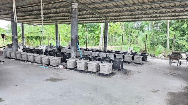 ขายโรงงานท่อใยหินบ่อทองชลบุรี ขายพร้อมอุปกรณ์เครื่องมือแบบพิมพ์สามารถดำเนินกิจการต่อได้เลย  ????มีสิ่งปลูกสร้าง????