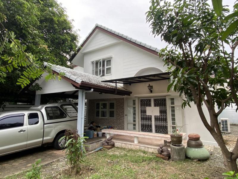 ให้เช่าบ้านเดี่ยว 2 ชั้น รีโนเวทใหม่ หมู่บ้านสัมมากร ซอยรามคำแหง110 ที่ดิน 60 ตารางวา 3 ห้องนอน 2 ห้องน้ำ แอร์ 4 เครื่อง 