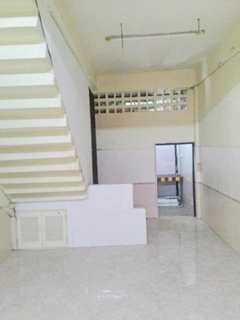 AIR BNB BTSทองหล่อ 500ม.ปากซอย  ให้เช่าทาวน์เฮ้าส์ 3ชั้น สุขุมวิท 32-40 15ตร.ว รีโนเวทแล้ว 150 ตร.ม. 3นอน 2น้ำตกแต่งแล้ว