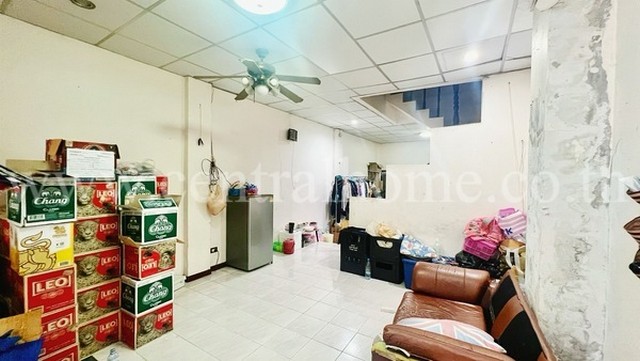 ทาวน์เฮ้าส์ 3 ชั้น หมู่บ้าน ลัลลี่วิลล์ ลำลูกกาคลอง 1 ปทุมธานี