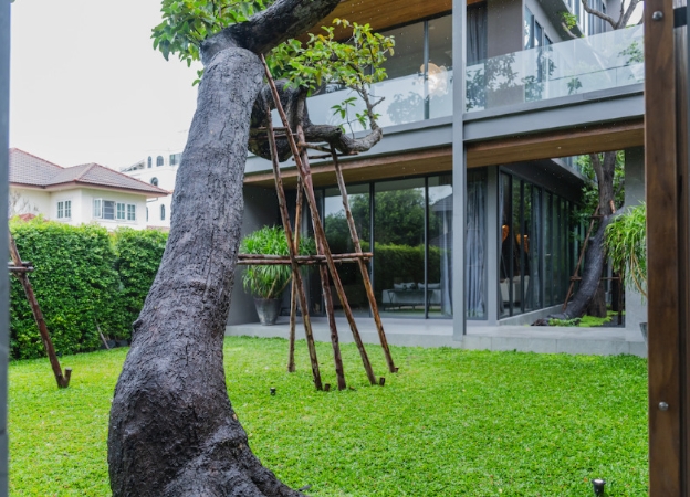 ขายบ้านเดี่ยว 3 ชั้น Unique Luxury ซอยนาคนิวาส 20 ลาดพร้าว ใกล้ Central East Ville