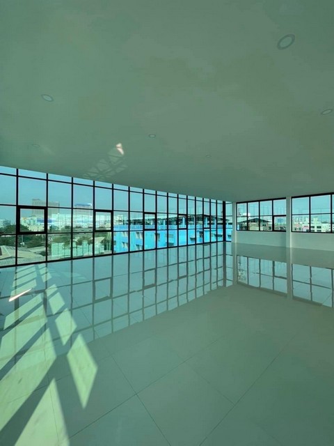 ให้เช่าอาคารสำนักงาน 6 ชั้น (รวมดาดฟ้า) ย่านเลียบด่วน 1,700 ตรม. ซอยลาดพร้าว 87 รีโนเวทใหม่ ใกล้ MRT ลาดพร้าว 83 ใกล้ CDC