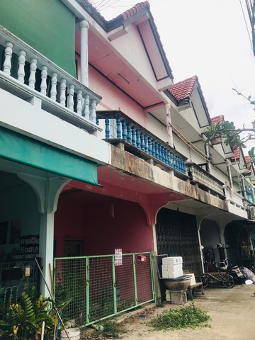 ขายบ้านทาวน์เฮ้าส์ เนื้อที่ 14 ตารางวา ซอยวิไลเสนา  ต.สามกอ อ.เสนา จ.พระนครศรีอยุธยา ZS177