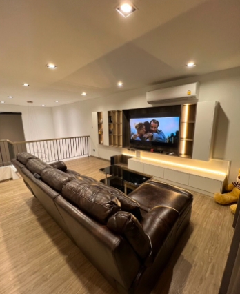 ขายทาวน์โฮม4.5ชั้น โครงการ เธอ ลาดพร้าว 93  มี4 นอน 4 น้ำ