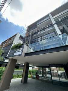 The Element Rama 9 โฮมอ็อฟฟิศ ดิอิลิเม้นท์, กรุงเทพที่ตั้งโครงการ : ซอยพระราม 9 ซอย 41 และซอย 43 (เข้าออกได้ 2 ทาง) ห่าง The Nine พระราม 9 ประมาณ 150 เมตร ราคาขายเริ่มต้น 33,000,000 บาท  -โฮมออฟฟิศ 5 ชั้น (มีลิฟ)- 4 ห้อง 6 ห้องน้ำ-พื้นที่ใช้สอย 450 ตารางเมตร-พื้นที่จอดรถ 6 คัน-ลิฟต์ส่วนตัว-ระเบียงรายละเอียดเพิ่มเติมThe Element Rama 9 (The Element พระราม 9)โฮมออฟฟิศ 5 ชั้น ใกล้ The Nine พระราม 9เชื่อมต่อมอเตอร์เวย์ พระราม 9 และรามคำแห