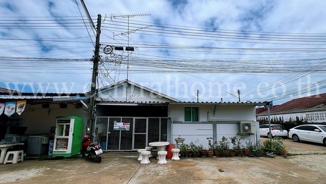 รหัสทรัพย์  5552บ้านแฝด หมู่บ้าน ชนากานต์ 2 หนองยาว - สระบุรีที่ตั้ง : ถนนสายหนองยาว-หนองจักร ตำบลหนองยาว อำเภอเมืองสระบุรี จังหวัดสระบุรี 18000รายละเอียดทรัพย์- บ้านแฝด 1 ชั้น, ขนาดพื้นที่ 54 ตารางวา, พื้นที่ใช้สอยประมาณ 58 ตารางเมตร- 3 ห้องนอน, 2 ห้องน้ำ, 1 ห้องนั่งเล่น, ต่อเติมห้องข้างหน้าเพิ่มสถานที่ใกล้เคียง- กรมทหารม้า, โรงเรียนอนุบาลศาลาแดง, ว