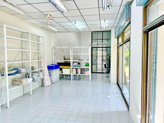 หลักสี่ MRTแจ้งวัฒนะ 1.5กม. นานาชาติฮาร์โรว์ ให้เช่าอาคารพาณิชย์ 3 ชั้น 20ตรว. 232ตรม.จดทะเบียนบริษัท 3นอน 2น้ำ 2จอดรถ 2แอร์ ตลาดเมืองทอง