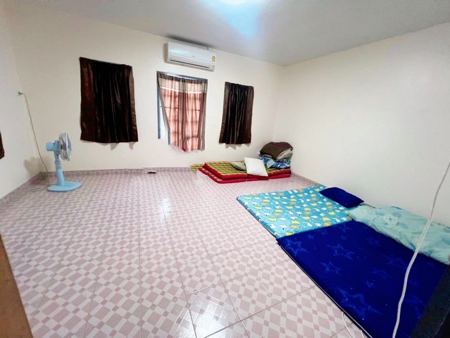 ขายบ้านสวยถูกชลบุรีอมตะนคร แฟมิลี่ปาร์ค นาป่า ​บ้านหลังใหญ่ต่อเติม​ สุดคุ้ม​ พร้อมเข้าอยู่​ บ้านหัวมุม​‼️ ขายถูกมาก