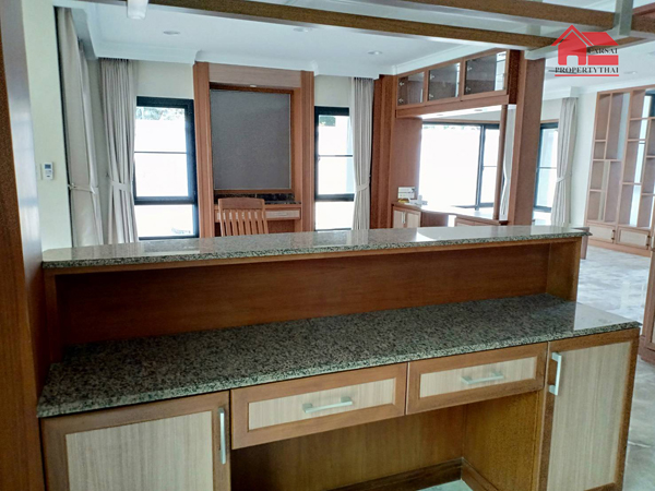 ให้เช่าบ้านเดี่ยวหรู 2ชั้นเนื้อที่ 110วาพื้นที่ใช้ 250ตร.ม 3นอน 4น้ำ เฟอร์นิเจอร์บิวอิน ถนน ประชาชื่น ม.ธุรกิจบัณฑิตย์ ราคาเช่า 50,000 บ/ด