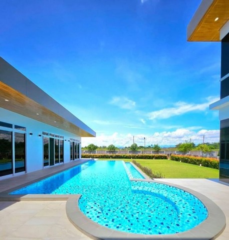 ให้เช่า พูลวิลล่า วิวภูเขา วิวทุ่งนา เฟอร์ครบ สันกำแพง