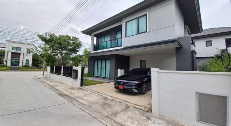 ขายบ้านเดี่ยว บริทาเนีย อมตะ - พานทอง ชลบุรี ใกล้ทางด่วนมอเตอร์เวย์กรุงเทพ-ชลบุรี