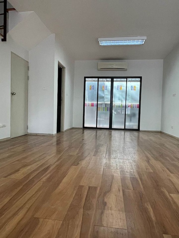 BH3010 ให้เช่า โฮมออฟฟิศระดับพรีเมี่ยม 4 ชั้น อารียา แมนดารีนา สุขุมวิท 77 ด้านหน้าโครงการ ติดถนนใหญ่อ่อนนุช (ใกล้ซอยอ่อนนุช 39)